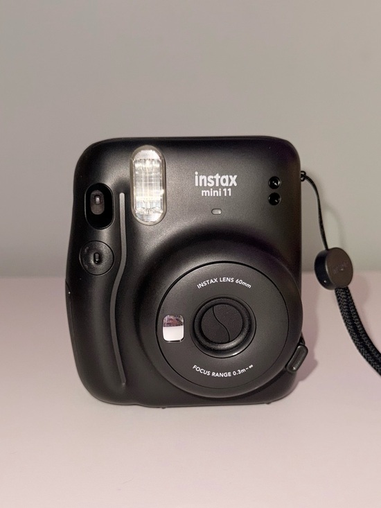 Fujifilm Other - Fujifilm Instax Mini 11 Instant Camera - Matte Black
